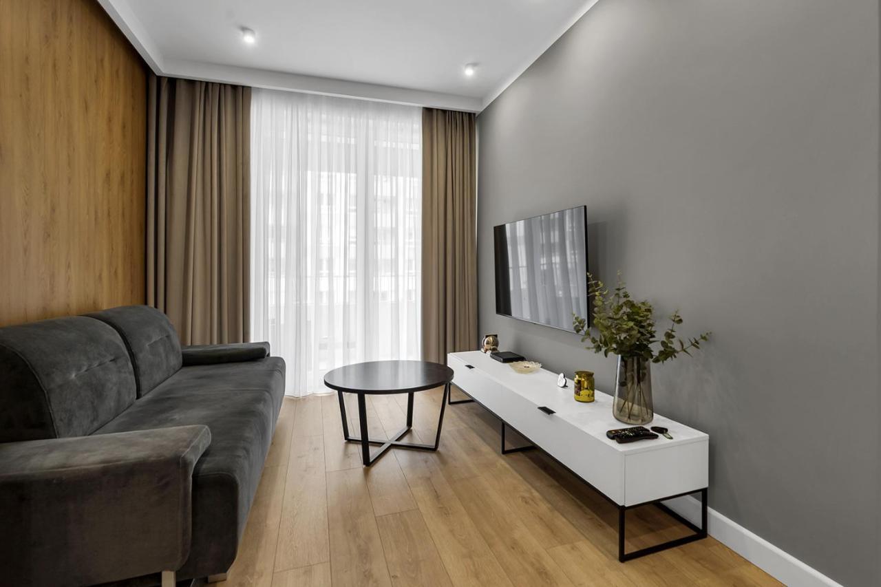 Lotnisko Chopina Modern Apartment Warsaw Exterior photo
